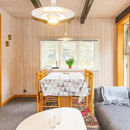Casa de Férias Lovely In Aakirkeby With Wifi Vester Somarken