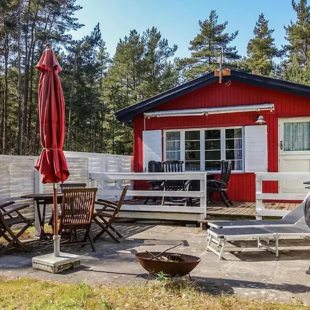 Lovely In Aakirkeby With Wifi * Vester Somarken